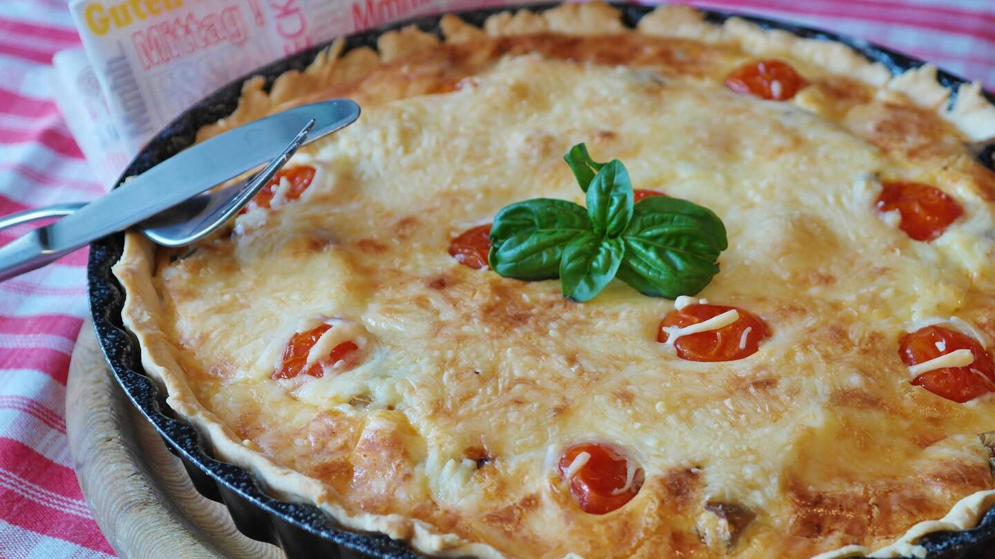 Eine Quiche Lorraine, typisches Essen aus Metz, Lothringen, Frankreich | © Pixabay/RitaE