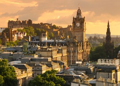 Blick auf die Altstadt in Edinburgh | © Gettyimages.com/Chris Hepburn