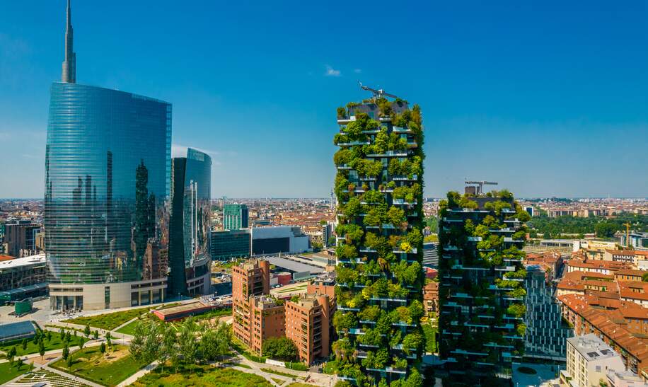 Luftbild auf den Bosco Verticale in Mailand | © Gettyimages.com/Audrius Venclova