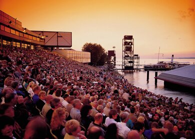 Tribuene der Bregenzer Festspiele mit Blick auf den Bodensee | © Bregenzer Festspiele/Markus Tretter