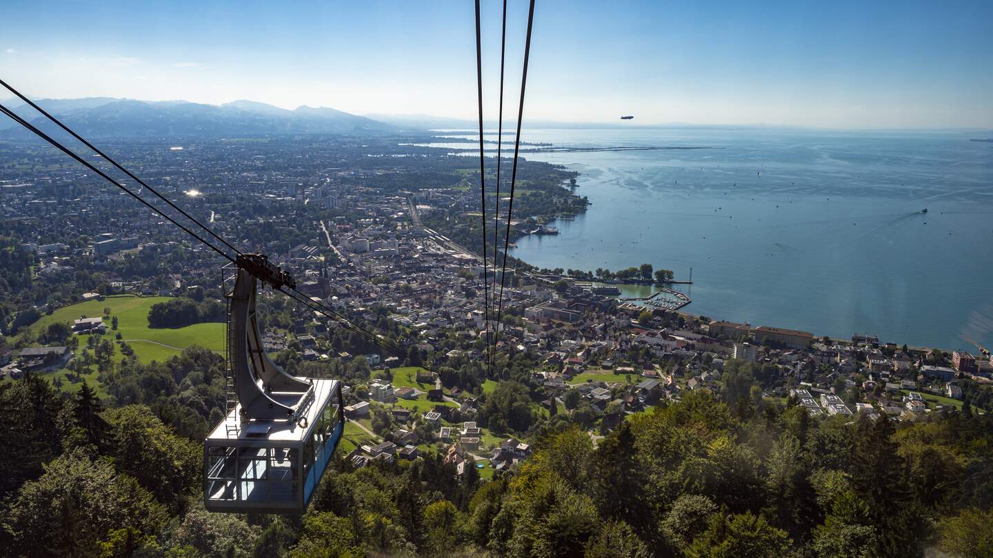 Blick auf Bregenz und Bodensee von Pfaenderbahn | © Gettyimages.com/Sjo