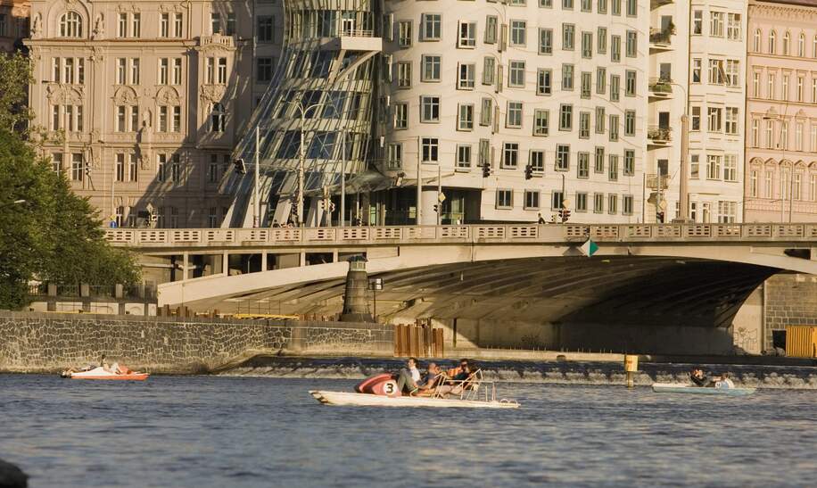 Tanzendes Haus in Prag | © Gettyimages.com/Medioimages/Photodisc