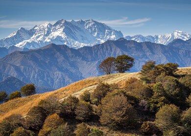 Monte Rosa Gipfel, vom Mottarone Berg (Piemont, Norditalien) gesehen. Es ist das groesste Bergmassiv in den europaeischen Alpen, das zweithoechste nach dem Mont Blanc. | © Gettyimages.com/peste65