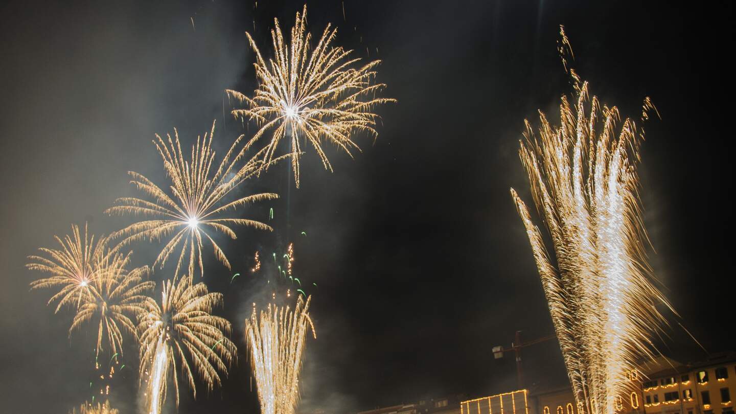 Alljährliches Stadtfest Luminara di San Ranieri zu Ehren des Patrons von Pisa | © Gettyimages.com/DurkTalsma