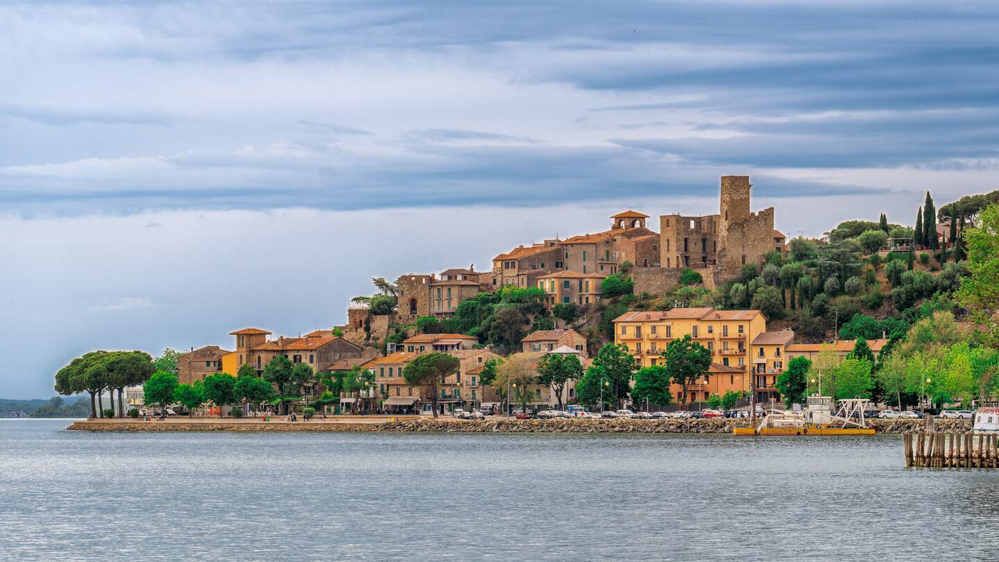 Gemeinde Passignano sul Trasimeno am Ufer des Trasimenischen Sees in der Provinz Perugia | © Gettyimages.com/frankix