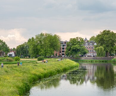 Radweg s'Hertogenbusch am Fluss | © VisitBrabant