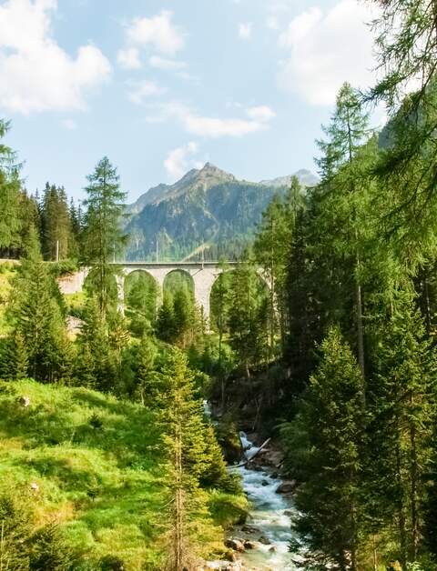Albulatal in Graubuenden | © Gettyimages.com/Mor65
