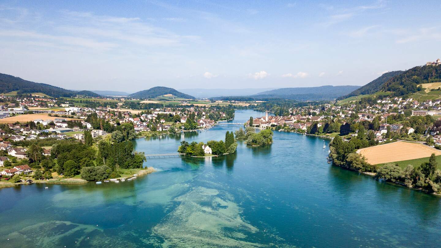 Luftaufnahme der Klosterinsel Werd im westlichsten Teil des Bodensees im Schweizer Kanton Thurgau | ©  Gettyimages.com/yuelan