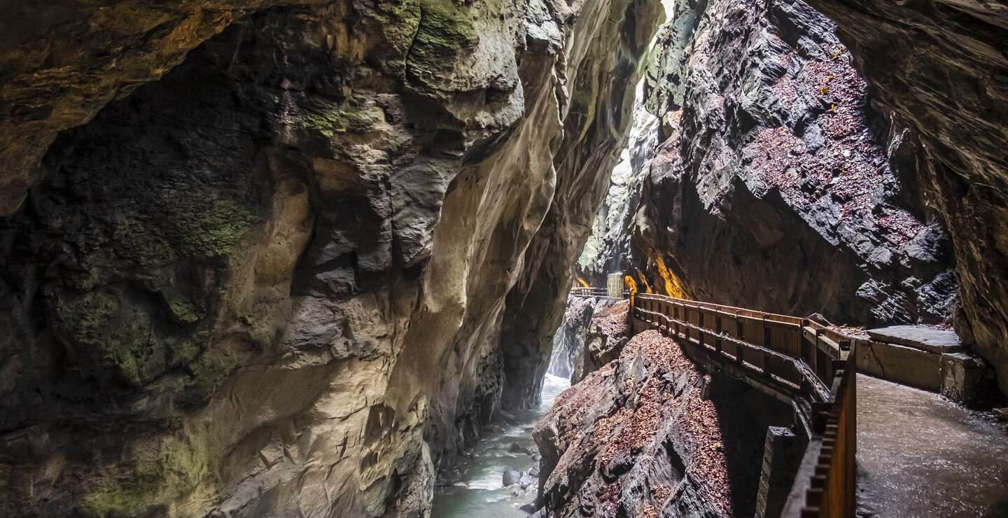 Blick in die Taminaschlucht im Kanton St. Gallen | © Gettyimages.com/Orietta Gaspari