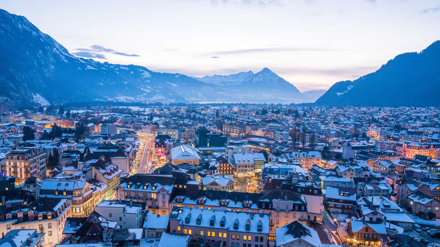 Interlaken Schweiz im Winter von Oben | © Mike Kaufmann