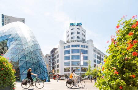 Sightseeing Eindhoven de Blob und Lichttoren | © NBTC/Nadia ten Wolde