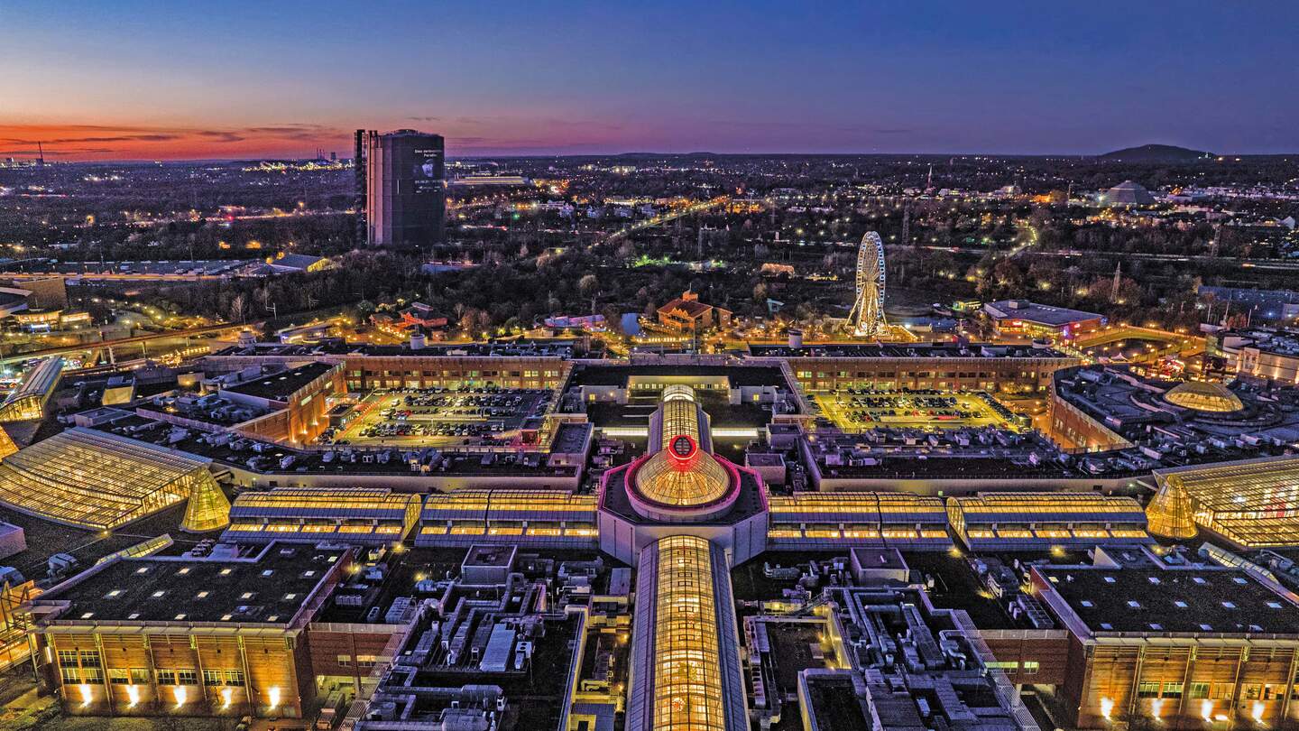 Aussicht auf die neue Mitte von Oberhausen in der Dämmerung | © Carsten Walden