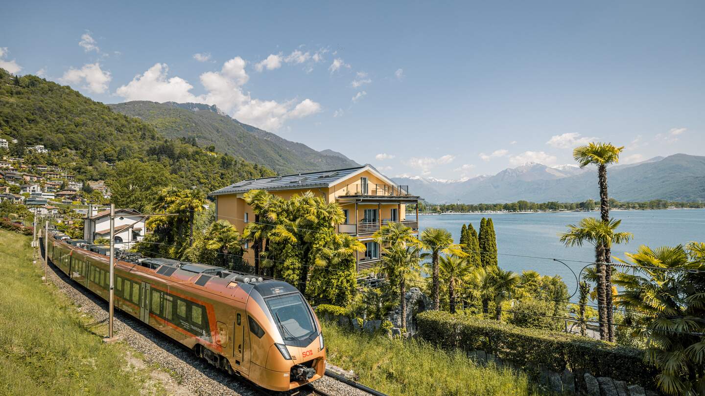 Suedostbahn Treno Gottardo im Tessin bei Minusio | © Thomas Kessler Visuals / thomaskessler.ch