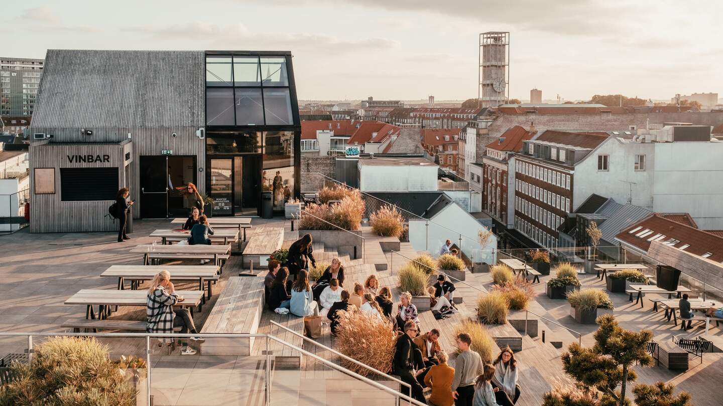 Rooftopbar in Aarhus in Dänemark | © VisitDenmark/Frame & Work