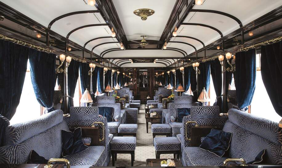 bahn-erlebnisreisen_europa_venice-simplon-orient-express_barwagen | © © Helen Cathcart/gettyimages.com