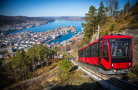 Blick von Floyen mit Aufzug in Bergen Norwegen  | © floyen.no