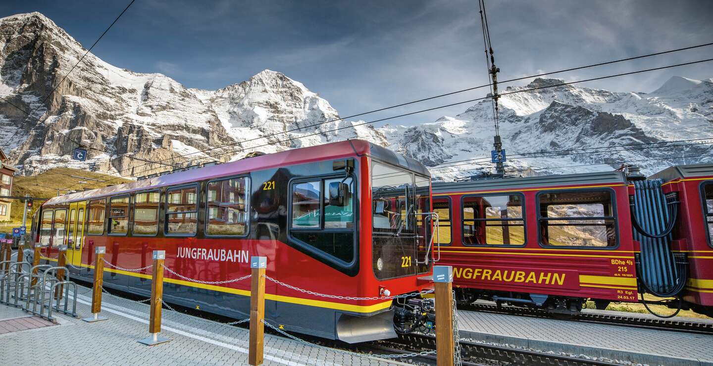 Jungfraubahn auf dem Gebirgspass Kleine Scheidegg in der Schweiz im Berner Oberland | © Jungfraubahnen AG  