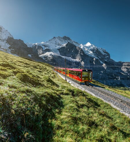 Jungfraubahn im Jungfraujoch am Morgen in der Schweiz | © Jungfraubahnen AG/Jeroen Seyffer  