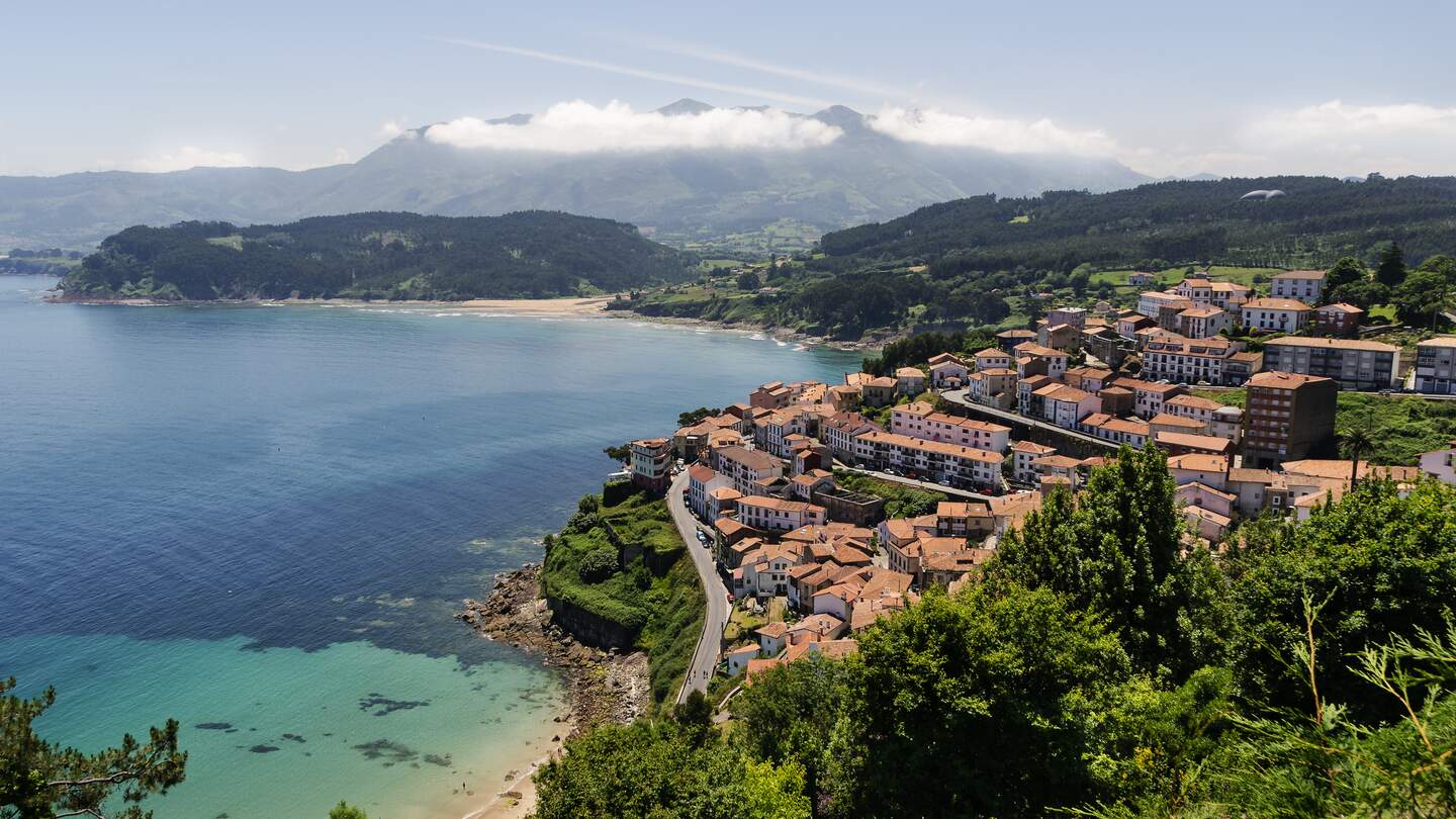 Lastres, Asturien, Costa Verde | © Gettyimages.com/Clementa Moreno