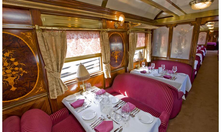 Die innere Einrichtung des Speisewagens im El Tren Al Andalus | © Renfe