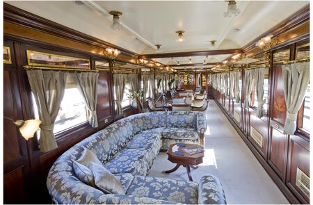 Inneneinrichtung eines Salonwagens im El Tren Al Andalus | © Renfe