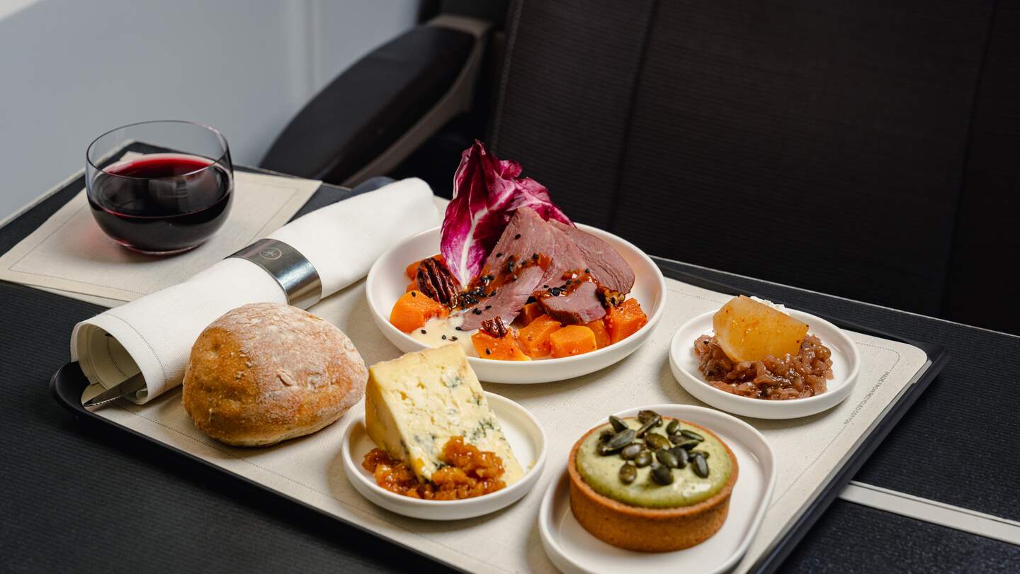 Ein viergängiges Menü serviert im Eurostar | © Eurostar