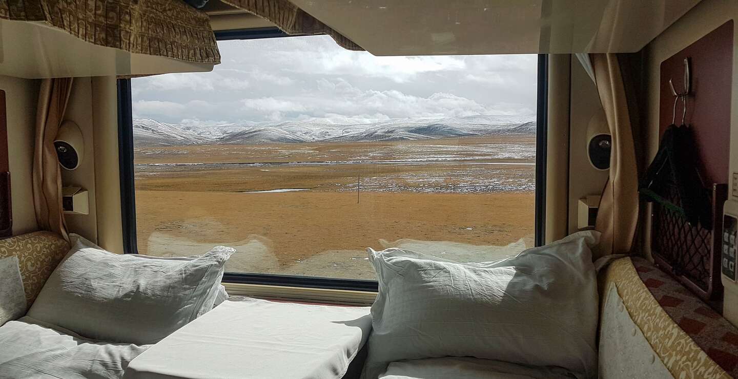 Ausblick Schlafabteil  | © Gettyimages.com/helivideo