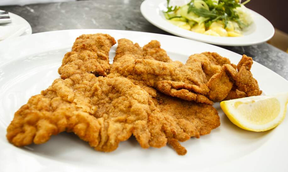 Traditionelles Wiener Schnitzel | © Gettyimages.com/Rrrainbow