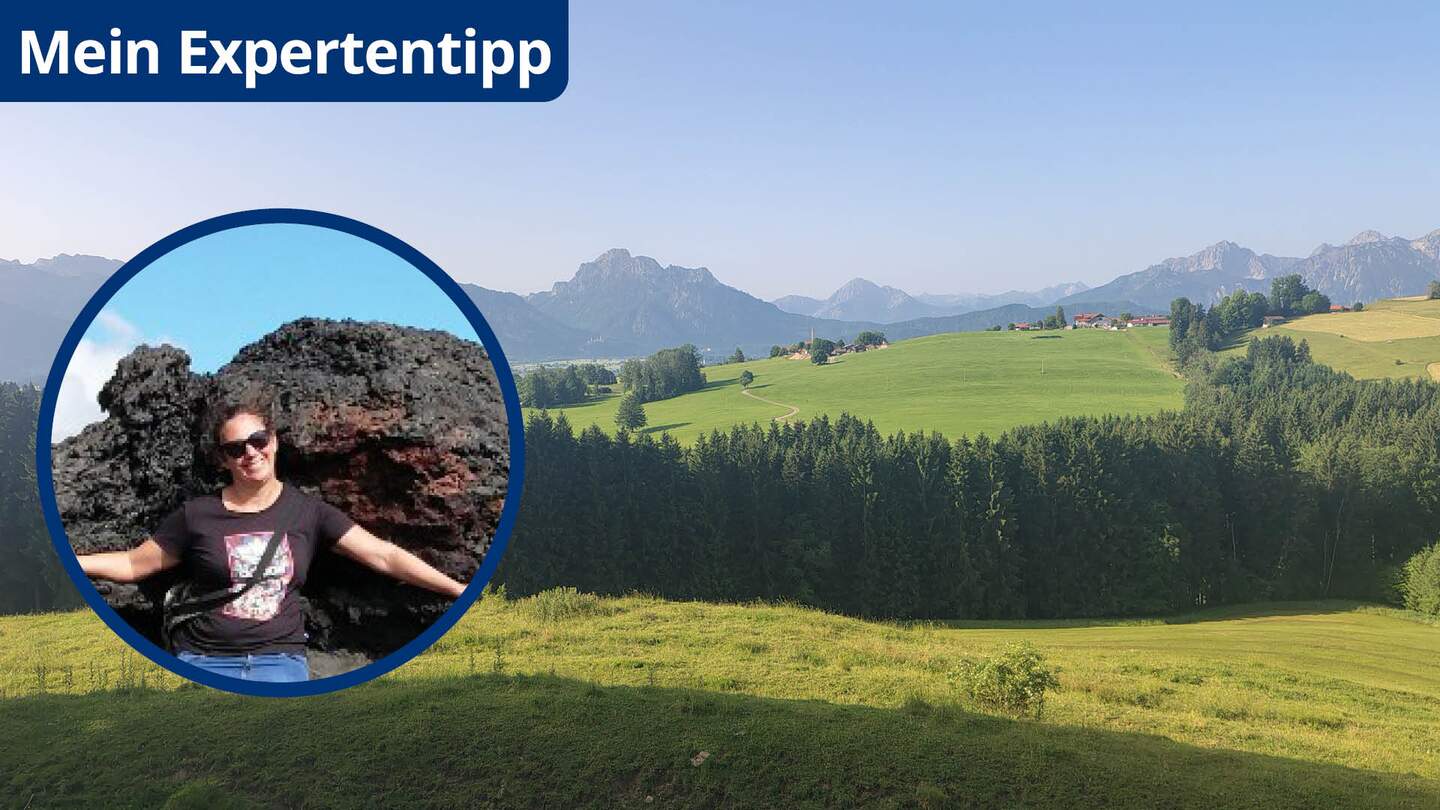 Blick auf die Wiesen des Allgäus und die Berge im Hintergrund im Ort Oberstdorf | © Oberstdorf © Mira Pfeufer