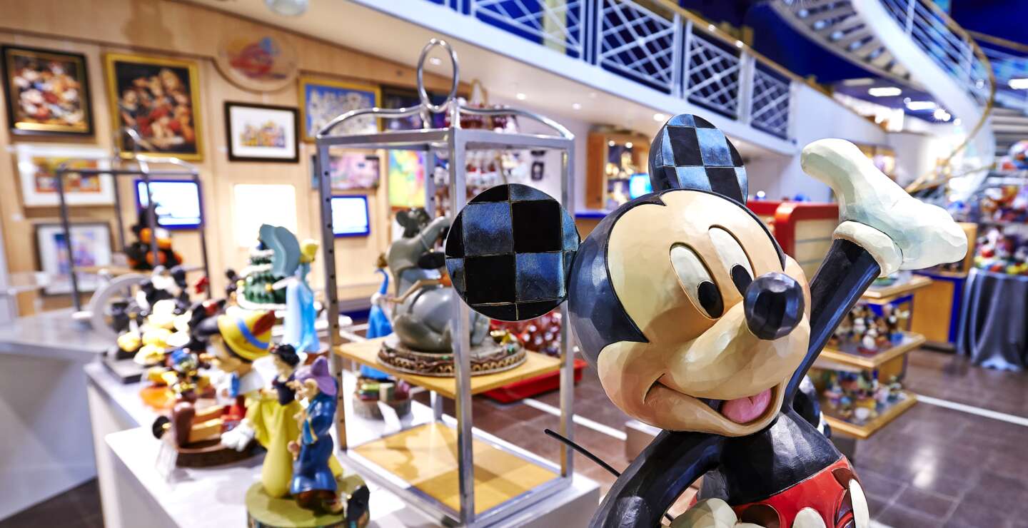 Disney VillageThe Disney Art Gallery | © Disney
