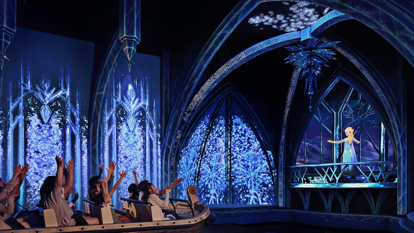 Attraktion Frozen Ever After in World of Frozen Disney Adventure World | © Disney