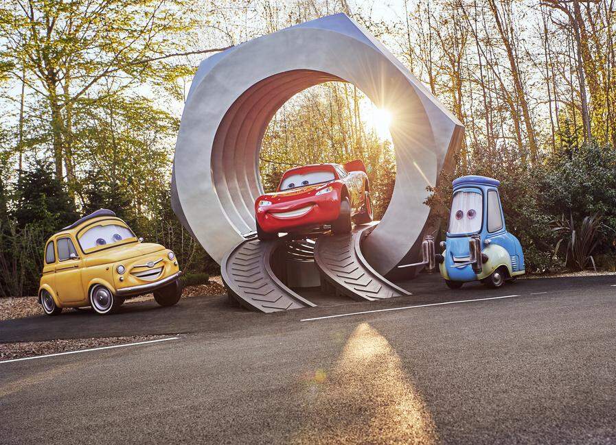 Attraktion Cars Road Trip mit Lightning McQueen in Walt Disney Studios  Park | © Disney/ 2024 Pixar