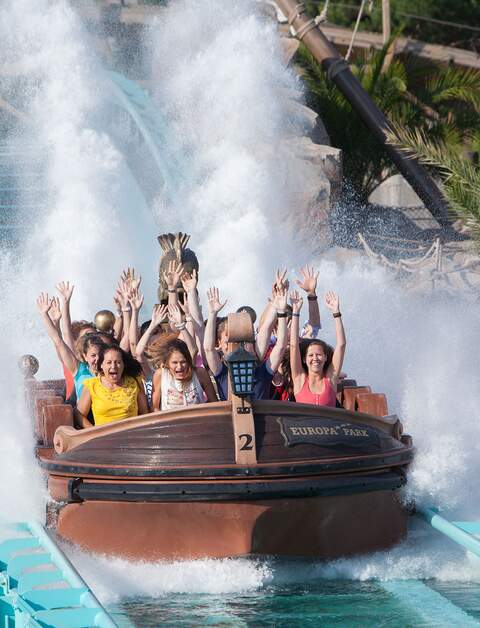 Atlantika - Wasserbahn im Europapark | © Gettyimages.com/Hans-Joerg Haas