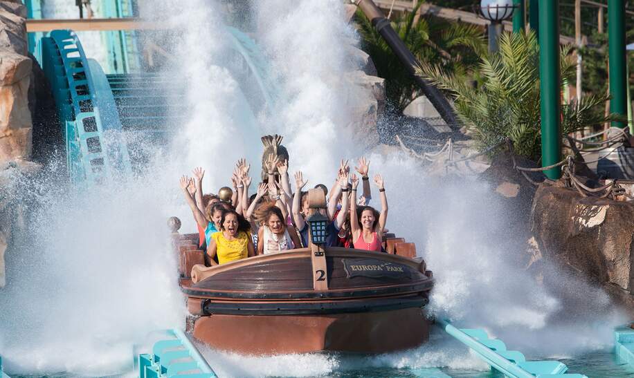 Atlantika - Wasserbahn im Europapark | © Gettyimages.com/Hans-Joerg Haas
