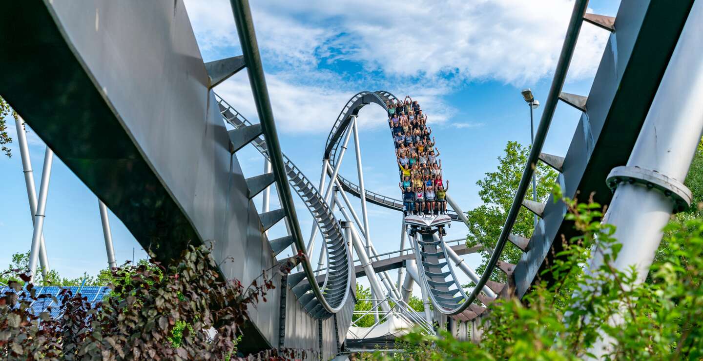 Europa-Park Themenbereich Frankreich Achterbahn Silver Star Sommer | © Europa-Park
