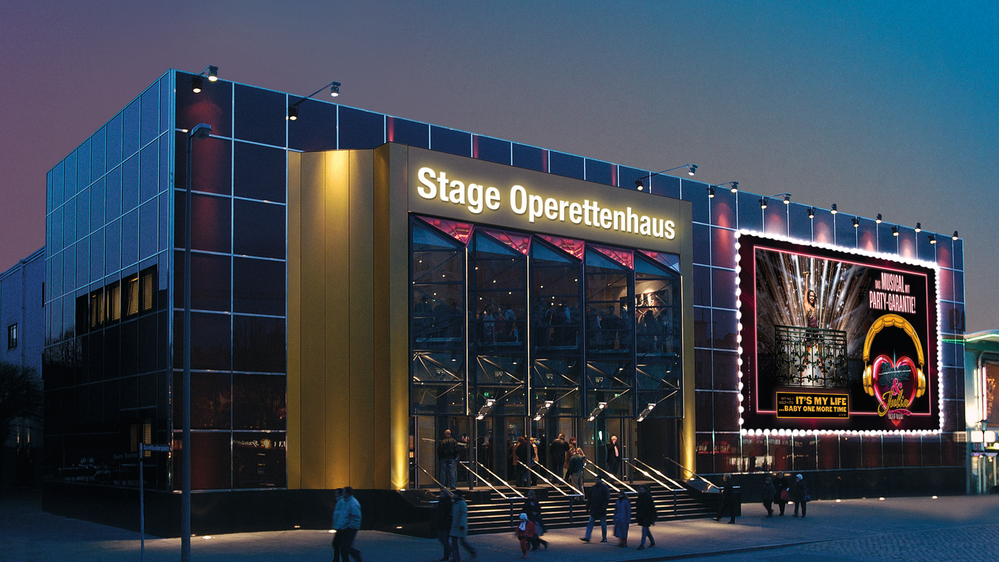 Blick auf das Stage Operettenhaus in Hamburg zur Premiere von '& Julia – Das Popmusical | © Stage Entertainmen