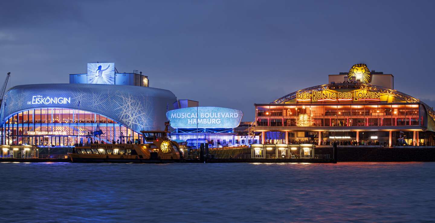 Musical Boulevard Hamburg mit Disneys Die Eiskoenigin - das Musical  und Disneys Der Koenig der Loewen - Das Musical Logo | © Stage Entertainment