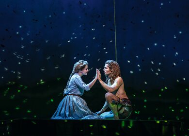 Szenenbild aus dem Musical Disneys Tarzan mit Tarzan und Jane | © StageEntertainment/Johan Persson