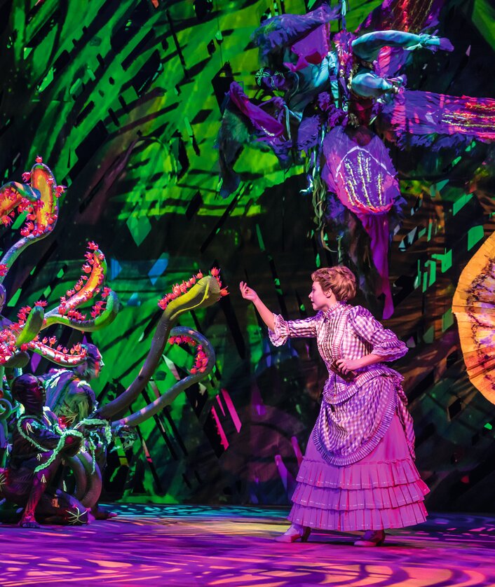 Szenenbild aus dem Musical Disneys Tarzan mit Jane im Dschungel | © StageEntertainment/Johan Persson