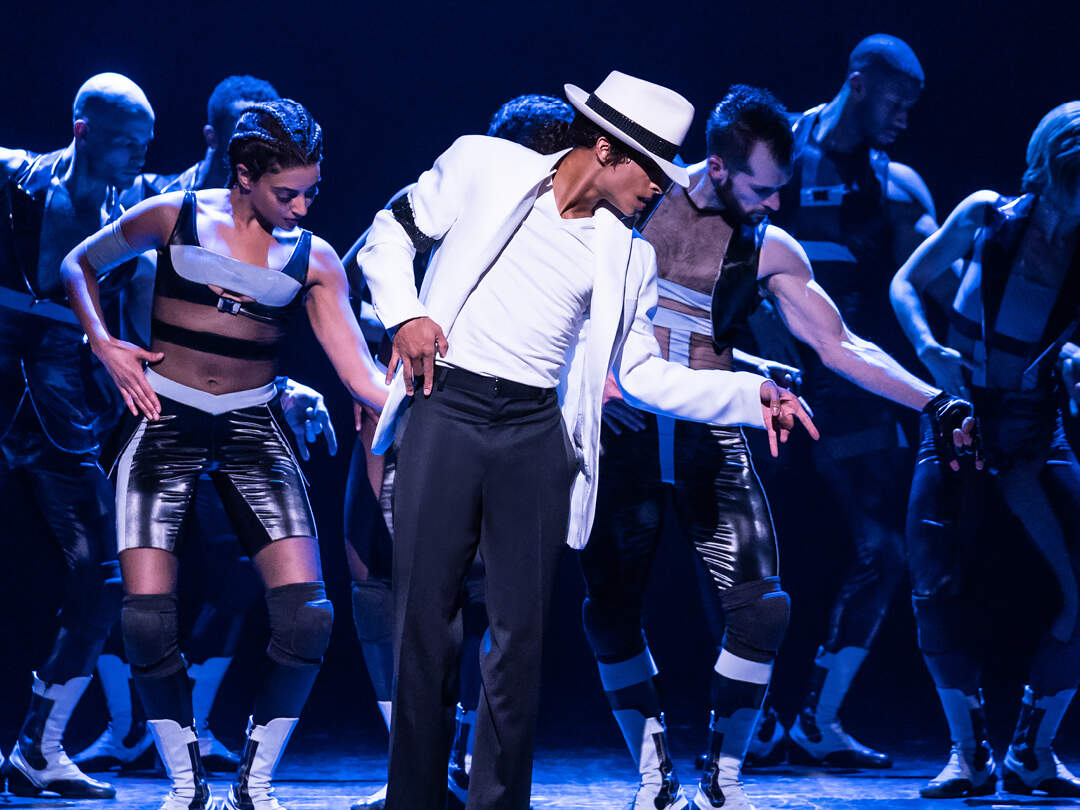 Szenenbild aus MJ – Das Michael Jackson Musical mit der original Broadway Besetzung | © Stage Entertainment/Matthew Murphy