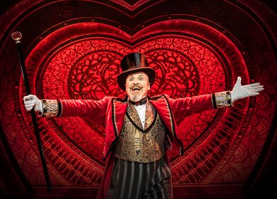 Gavin Turnbull  als Harold Zigler aus Moulin Rouge! - das Musical  | © Johan Persson