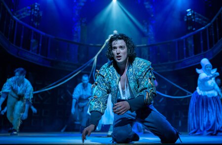 Paul Csitkovics als Romeo aus dem Musical Romeo & Julia – Liebe ist alles | © Stage Entertainment/Stefan Gräfe