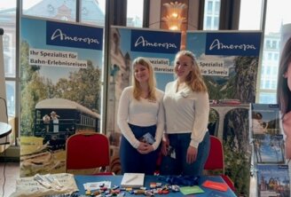Auszubildende und Studenten am Ameropa-Stand bei der Berufsorientierungsmesse (BOM)  | © Ameropa-Reisen GmbH