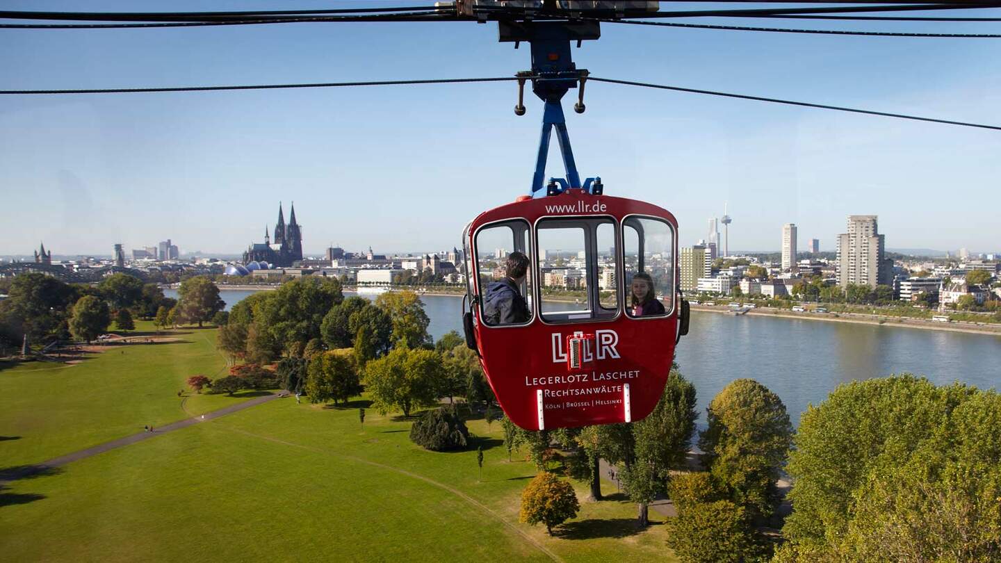 Seilbahn im Rheinpark in Köln | © ©Dieter Jacobi / KölnTourismus GmbH