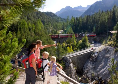 via-albula_bernina | © © Rhätische Bahn / Christof Sonderegger