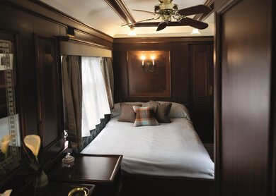 Inneneinrichtung des Doppelzimmers im Royal Scotsman