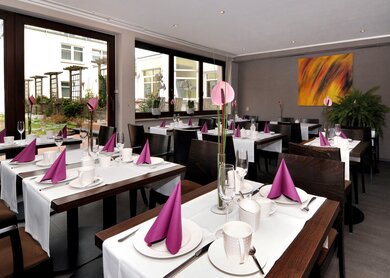 DE_HES_KAS_Schlosshotel_Kassel_Wilhelmsh__he_Betriebs_GmbH___BT_Htl_Schweizer_Hof__1485333765.jpg