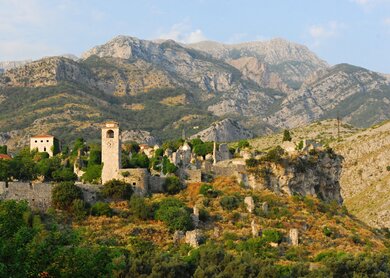 © GettyImages.com/Radek Procyk Montenegro, Stari Bar | © GettyImages.com/Radek Procyk