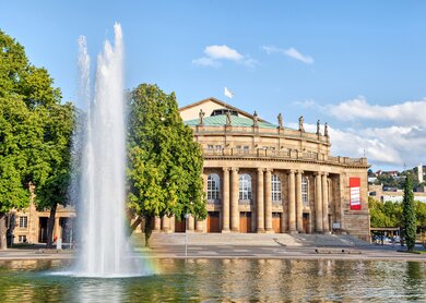 Gebäude des Staatstheaters in Stuttgart | © Gettyimages.com/bbsferrari Das Staatstheater in Stuttgart | © Gettyimages.com/bbsferrari